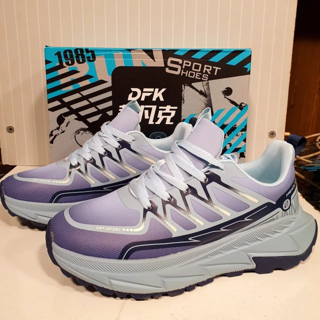 Sneakers / Joggers